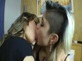 Lola Melo kissing a girl 