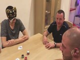 Cathy Crown Star du X Belge perd au poker et baise avec tous les joueurs